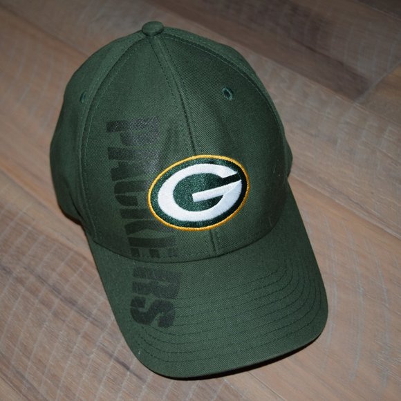 Green Bay Packers NFL Team Apparel Embroidered Logo Ball Hat Cap Football Velcro - Picture 1 of 8